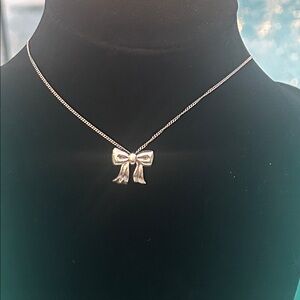 Tiffany & Co. Elsa Peretti Bow Ribbon Pendant Necklace